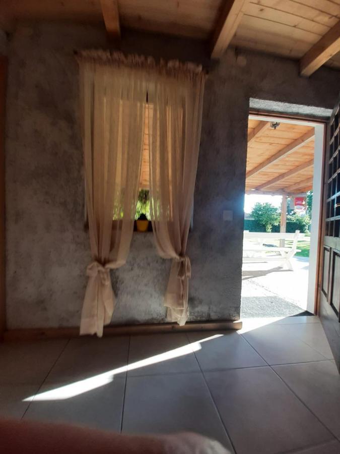 Balabani Local Stay Golubovci Екстер'єр фото