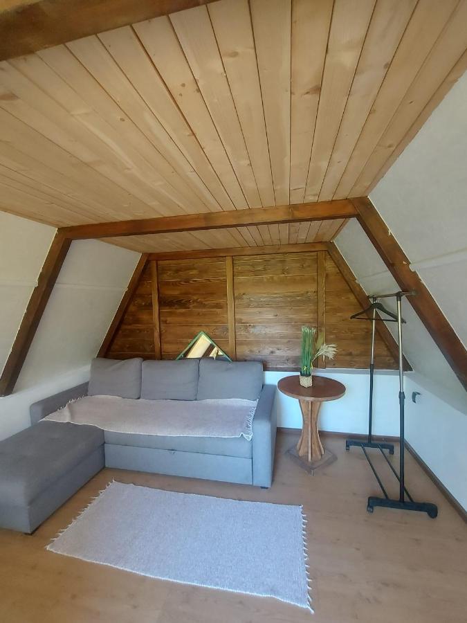 Balabani Local Stay Golubovci Екстер'єр фото