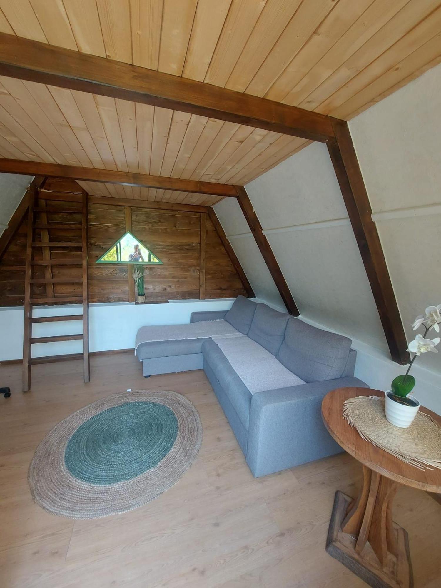 Balabani Local Stay Golubovci Екстер'єр фото
